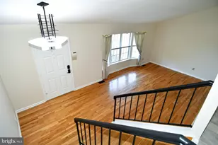 11061 Tottenham Ln, Reston, VA 20194 - Photo 13