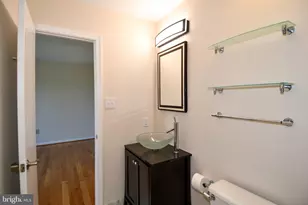 11061 Tottenham Ln, Reston, VA 20194 - Photo 55