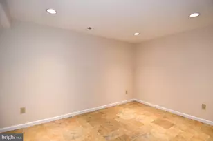 11061 Tottenham Ln, Reston, VA 20194 - Photo 75
