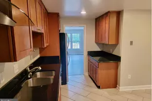 8029 Sleepy View Ln, Springfield, VA 22153 - Photo 5
