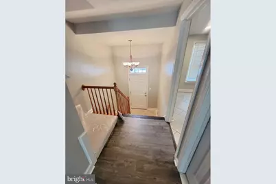 8029 Sleepy View Lane, Springfield, VA 22153 - Photo 7