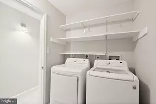 10158 Oakton Terrace Rd, Oakton, VA 22124 - Photo 21
