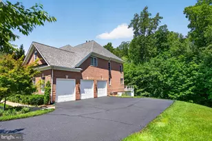 11700 Talley Ct, Oakton, VA 22124 - Photo 3