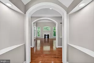 11700 Talley Ct, Oakton, VA 22124 - Photo 9