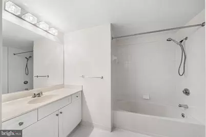 2726 Gallows Road #619, Vienna, VA 22180 - Photo 17