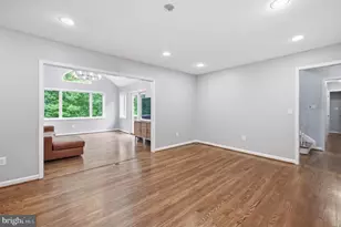 2506 Pinoak Ln, Reston, VA 20191 - Photo 7