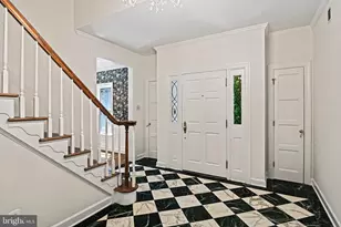 700 Running Brook Dr, Great Falls, VA 22066 - Photo 5