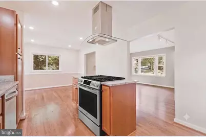 3160 Ravenwood Drive, Falls Church, VA 22044 - Photo 11