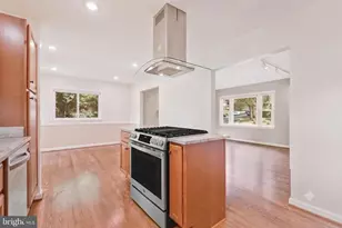 3160 Ravenwood Dr, Falls Church, VA 22044 - Photo 11