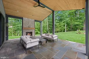 796 Falls Farm Ct, Great Falls, VA 22066 - Photo 17