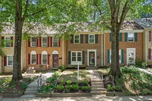 2407 Alsop Ct, Reston, VA 20191 - Photo 3