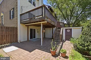 6050 Heatherwood Dr, Alexandria, VA 22310 - Photo 21
