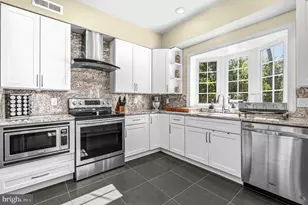 8018 Eddy Bend Trail, Fairfax Station, VA 22039 - Photo 13