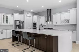 11865 Boscobel Ct, Herndon, VA 20170 - Photo 5