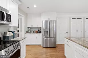 911 Riva Ridge Dr, Great Falls, VA 22066 - Photo 17