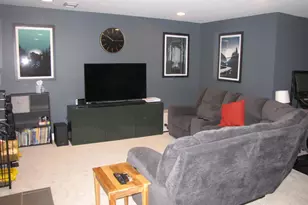 9031 Blarney Stone Dr, Springfield, VA 22152 - Photo 17