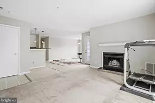 3178 Summit Square Dr, Oakton, VA 22124 - Photo 5