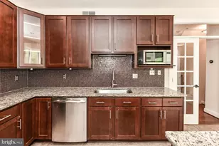 6006 Kelsey Ct, Falls Church, VA 22044 - Photo 11