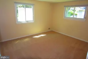 4898 Wheatstone Dr, Fairfax, VA 22032 - Photo 7