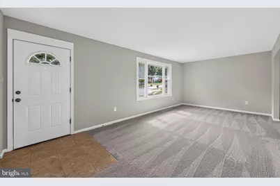 4898 Wheatstone Drive, Fairfax, VA 22032 - Photo 5