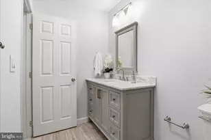 8110 Colony Point Rd, Springfield, VA 22152 - Photo 19