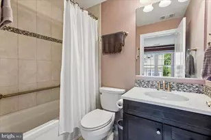 9574 Lagersfield Cir, Vienna, VA 22181 - Photo 33