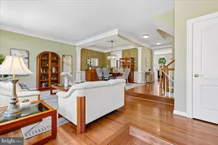 9574 Lagersfield Cir, Vienna, VA 22181 - Photo 3