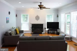 2650 Cockerill Farm Ln, Herndon, VA 20171 - Photo 5