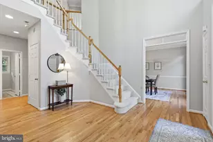 8556 Hooes Rd, Springfield, VA 22153 - Photo 3