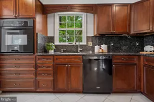 7814 Friars Ct, Alexandria, VA 22306 - Photo 19