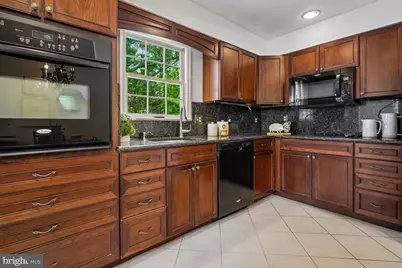 7814 Friars Court, Alexandria, VA 22306 - Photo 17