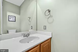 6837 Malton Ct, Centreville, VA 20121 - Photo 7