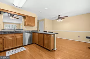 6837 Malton Ct, Centreville, VA 20121 - Photo 15