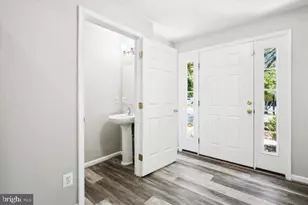 13593 Beckingham Dr, Herndon, VA 20171 - Photo 21