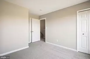 13593 Beckingham Dr, Herndon, VA 20171 - Photo 19