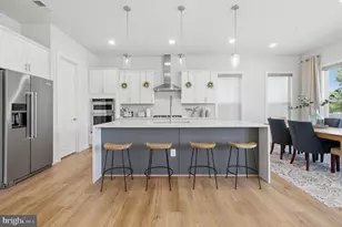 4645 Wood Gln Rd, Fairfax, VA 22032 - Photo 9