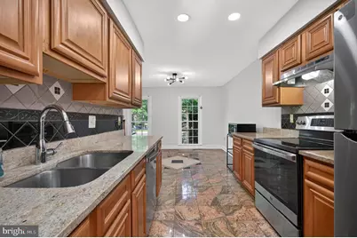 9608 Masterworks Drive, Vienna, VA 22181 - Photo 7