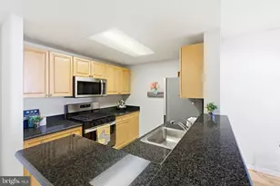 2726 Gallows Rd, Vienna, VA 22180 - Photo 13