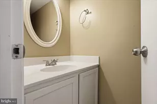 6168 Forest Creek Ct, Springfield, VA 22152 - Photo 11