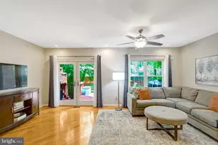 6149 Green Hollow Ct, Springfield, VA 22152 - Photo 3