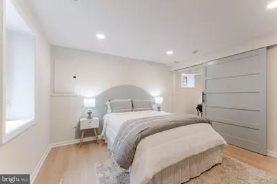 9109 Parliament Drive, Burke, VA 22015 - Photo 7