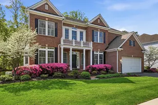 7805 Rose Garden Ln, Springfield, VA 22153 - Photo 3