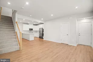 2430 Silver Line Aly, Herndon, VA 20171 - Photo 5