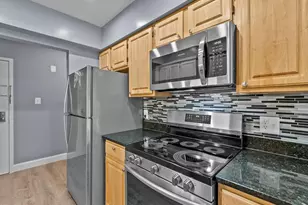 11613 Stoneview Square, Reston, VA 20191 - Photo 5