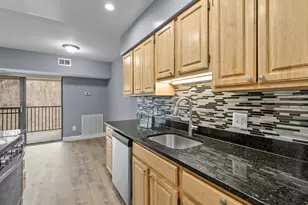 11613 Stoneview Square, Reston, VA 20191 - Photo 3