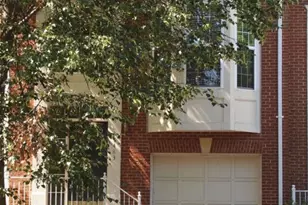 11483 Carriage Ct, Fairfax, VA 22030 - Photo 1
