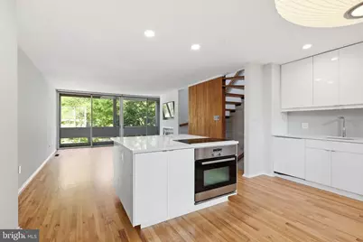 11510 Maple Ridge Road, Reston, VA 20190 - Photo 5
