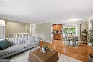10818 Oldfield Dr, Reston, VA 20191 - Photo 11