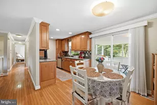 10818 Oldfield Dr, Reston, VA 20191 - Photo 13