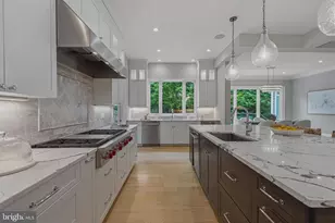 7820 Calpurnia Ct, McLean, VA 22102 - Photo 21